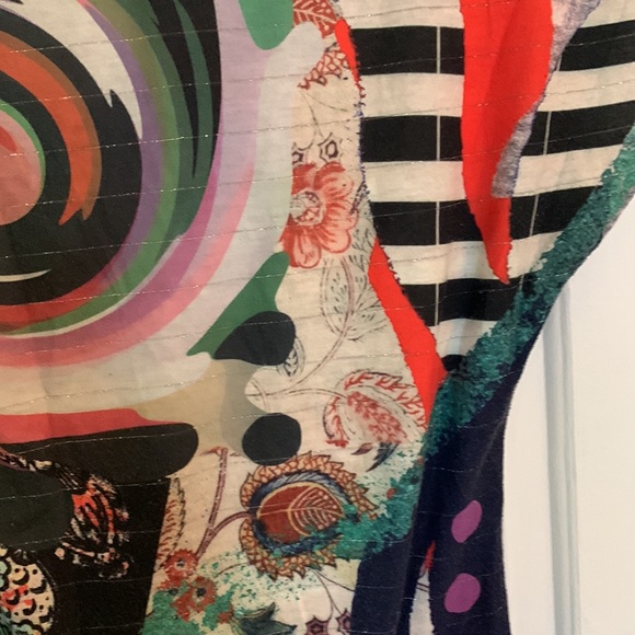 Blue shirt with mult—colour design - Picture 3 of 4